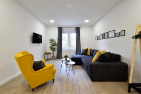 Fishnjak Apartments
